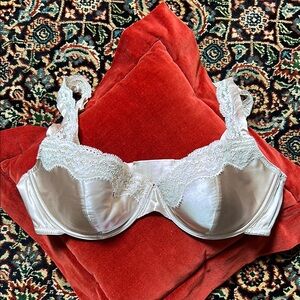 Stella McCartney NWOT pale pink silk and lace bra 36C